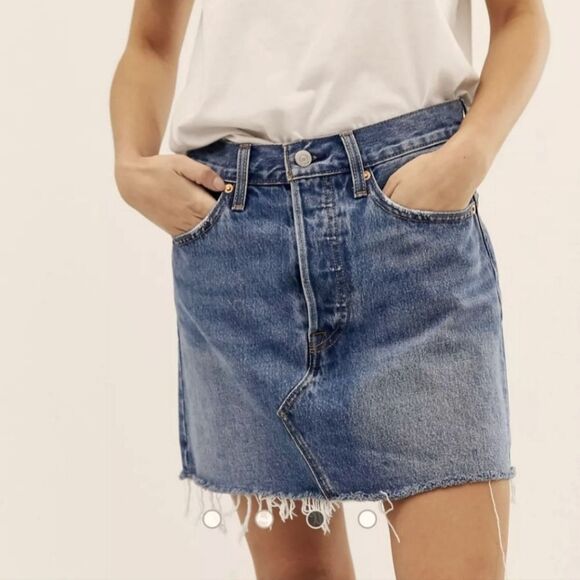 Levis NEW TAGS Raw Hem High Rise Skirt 6 - Picture 1 of 11